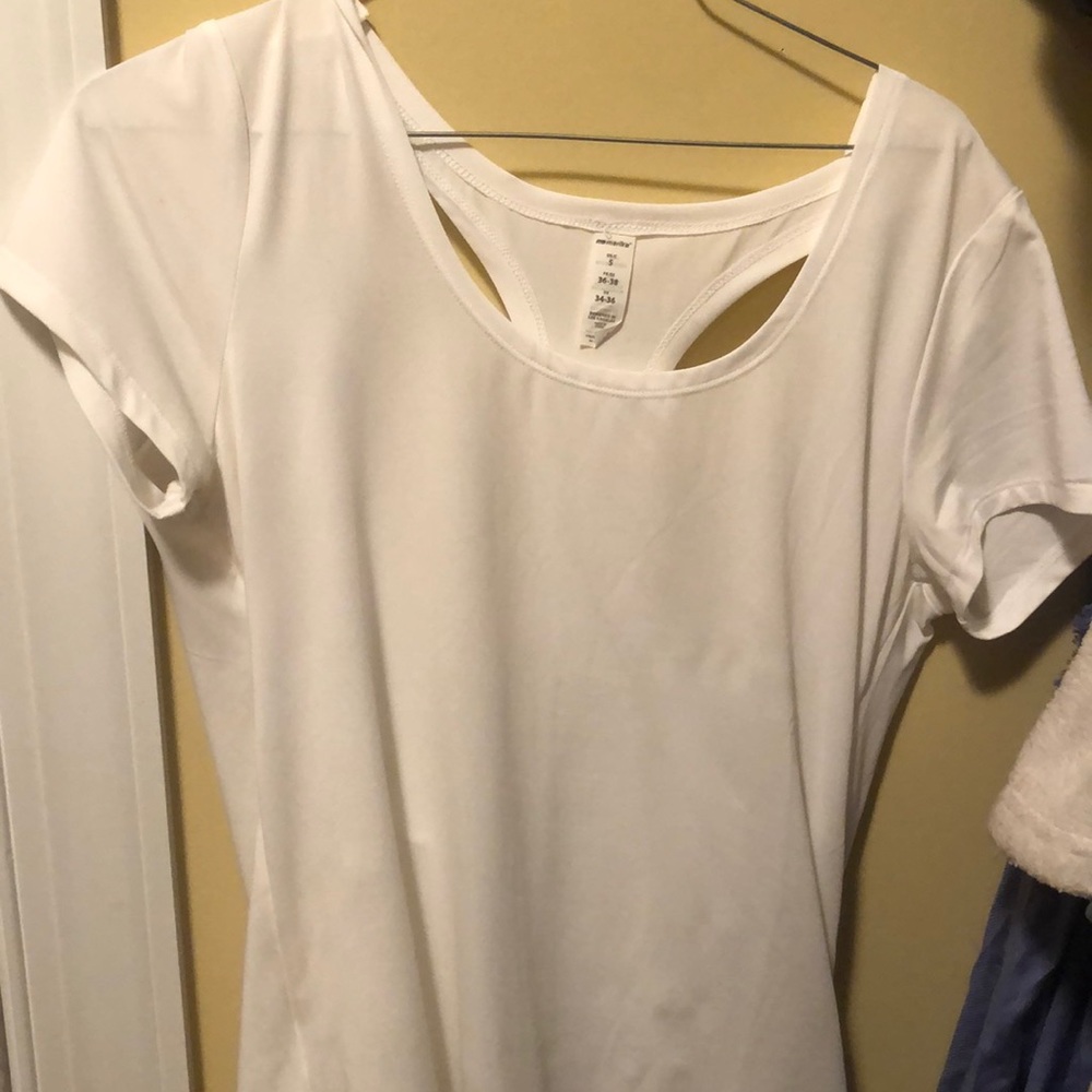 White tee